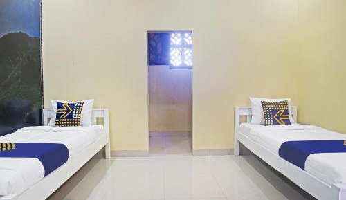 Small Twin Room