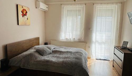Studio (2 Adults)