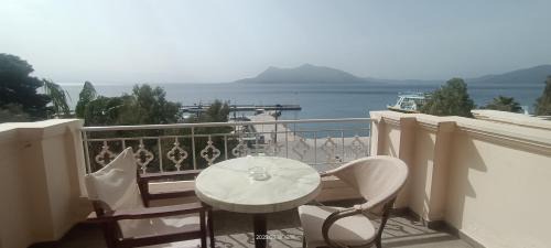 Double or Twin Room with Sea View