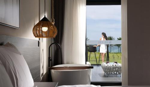 Deluxe Double Room with Balcony and Sea View