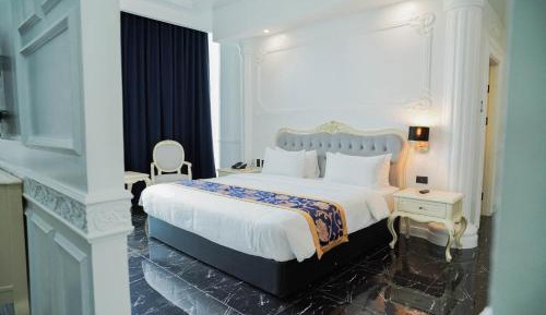 One Bedroom Suite 