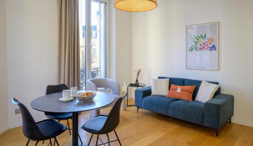 One-Bedroom Apartment - Broglie 2