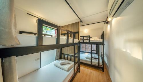 Bed in 10-Bed Mixed Dormitory Room