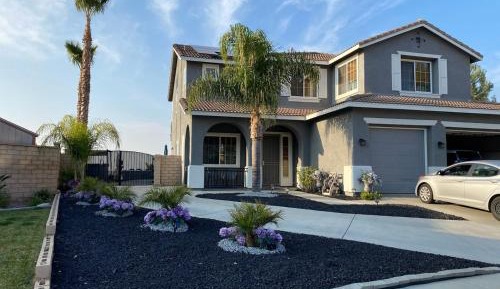 Single Room with Shared Bathroom