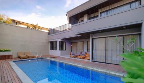Villa with Private Pool