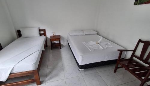 Deluxe Room (2 Adults + 1 Child)