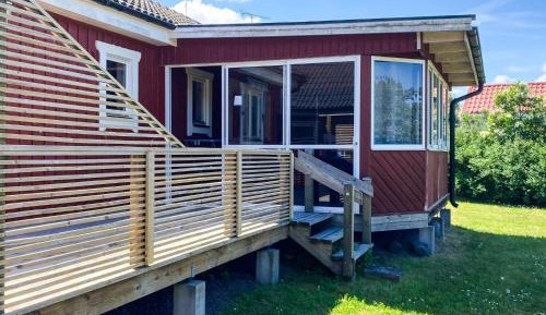 One-Bedroom Holiday Home