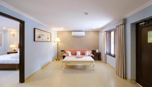 Suite with Garden View