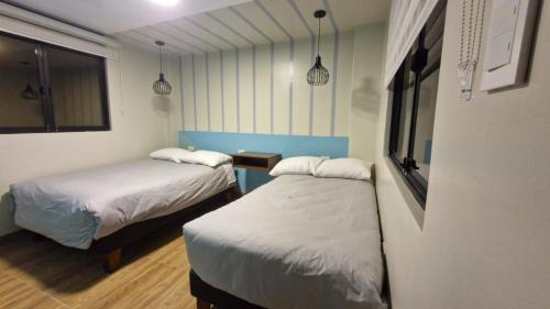 Twin Room with Private Bathroom