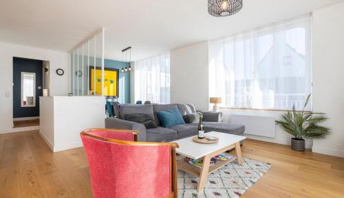 Three-Bedroom Superior Apartment