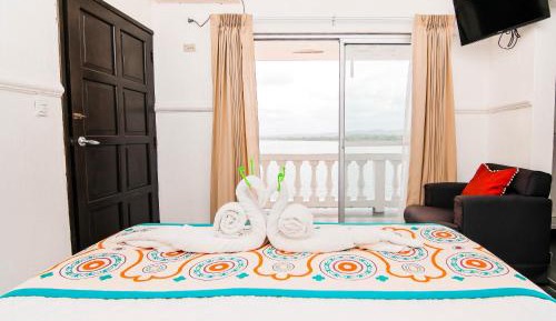 Deluxe Double Room with Balcony and Sea View