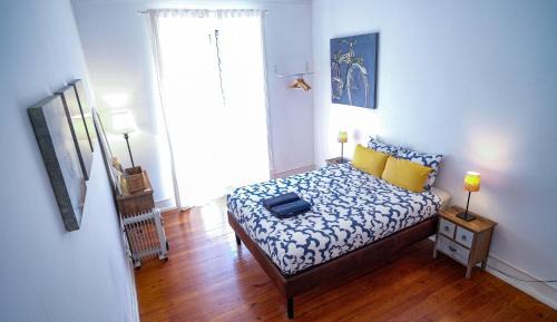 Large Double Room with Shared Bathroom