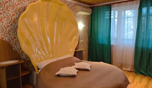 King Studio with Sofa Bed
