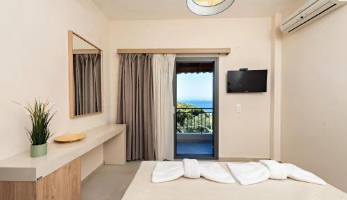 Double Room with Balcony and Sea View