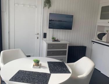 Studio Apartment with Balcony