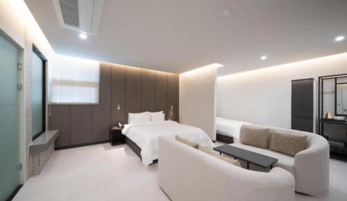 Royal Suite Twin Room