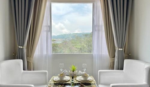 Studio with Mountain View