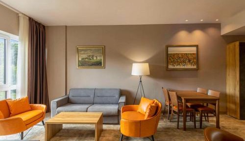 Executive Suite with One King Size Bed and Balcony