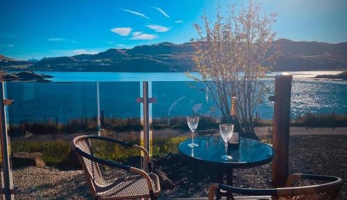 One-Bedroom Apartment with Balcony and Sea View