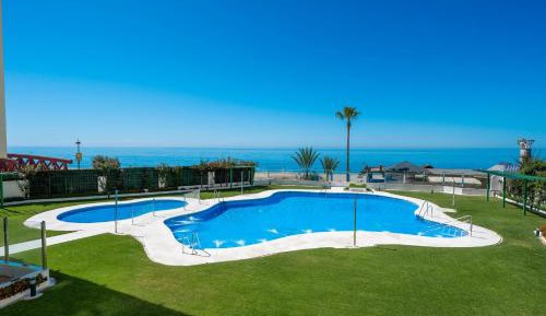 Superior One-Bedroom Apartment with Balcony