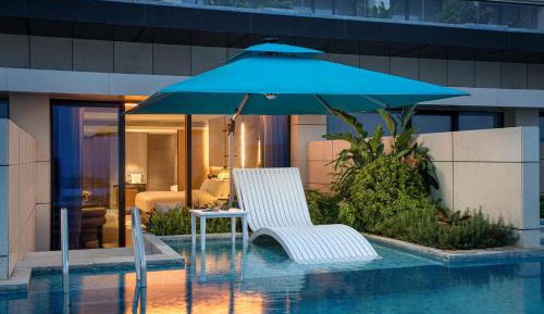 Premium King Room with Pool Access and Ocean View