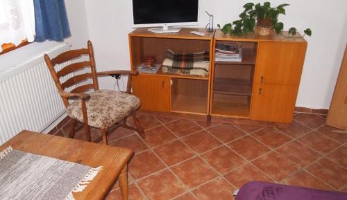 One-Bedroom Apartment with Terrace