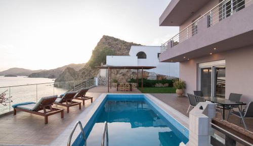 Villa - Beach Front