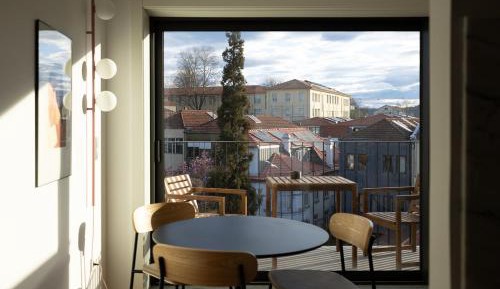 Studio Apartment with Balcony