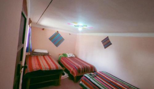 Basic Triple Room with Shared Bathroom