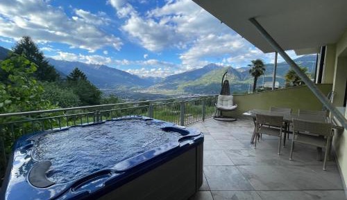 Two-Bedroom Apartment with Private Whirlpool