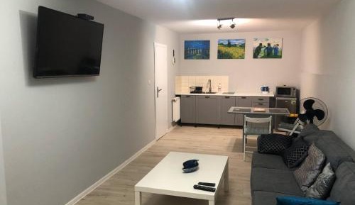 Studio Apartment (Ground floor)