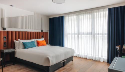 Standard Queen Room - Disability Access