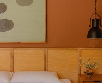 Three-Bedroom Apartment with Balcony