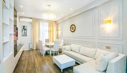 Two-Bedroom Deluxe Apartment