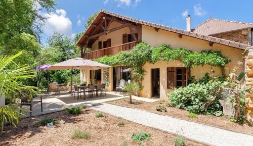 Five-Bedroom Holiday Home