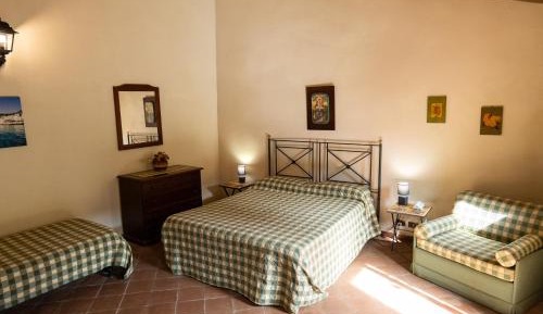 Triple Room