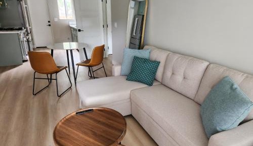 Deluxe King Suite