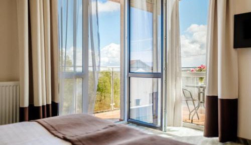 Twin Room with Terrace and Lake View