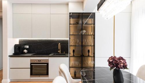 One-Bedroom Premier Apartment