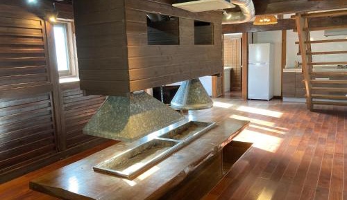 Family Room with Mountain View