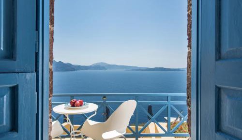 Triple Suite with Caldera View
