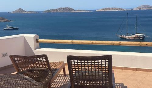 Deluxe Suite with Sea View