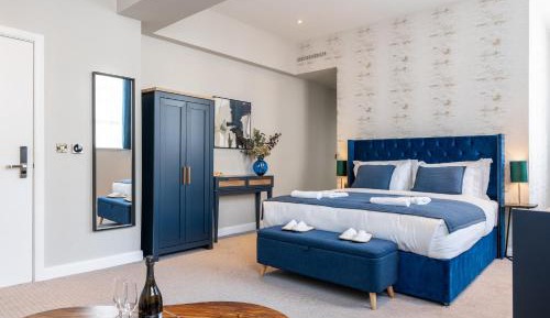Superior King Suite