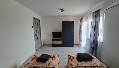 One-Bedroom Apartment with Balcony