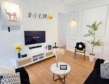 Three-Bedroom Holiday Home 