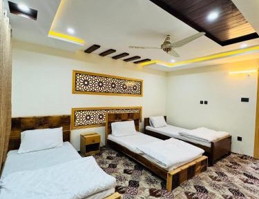 Quadruple Room with Private Bathroom