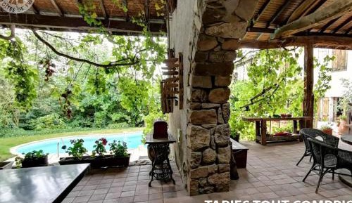 Holiday Home (10 Adults)