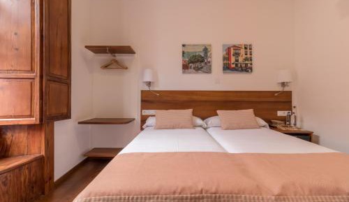 Twin Room with Bathroom