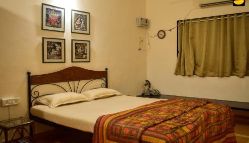 Deluxe Double Room (2 Adults + 1 Child)