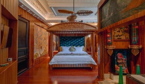 Charlie Chaplin Suite with Signature Afternoon Tea, Mini-bar, and One Glass Afternoon Cocktails for Two People